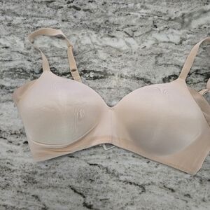 Wacoal Cream T-Shirt Bra with Molded Cups